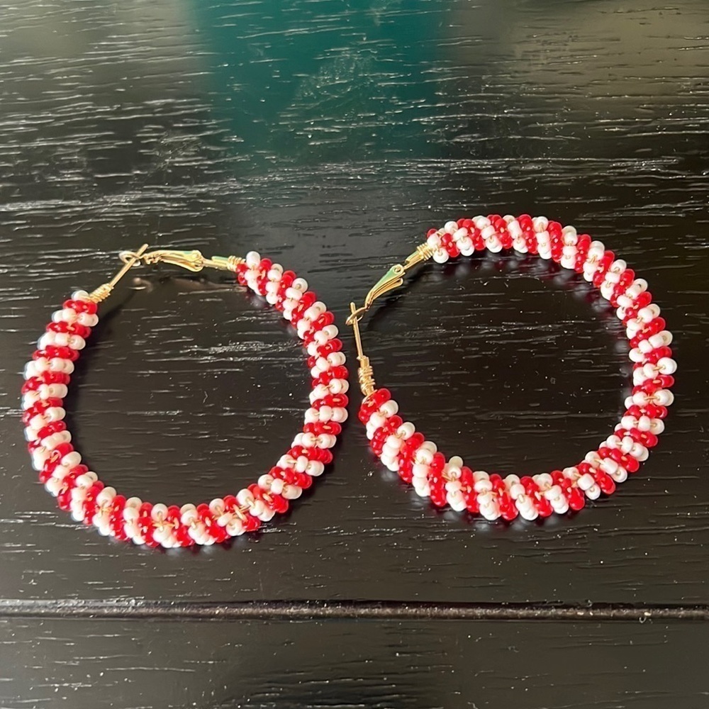 RED and white beaded hoop earrings-NWT